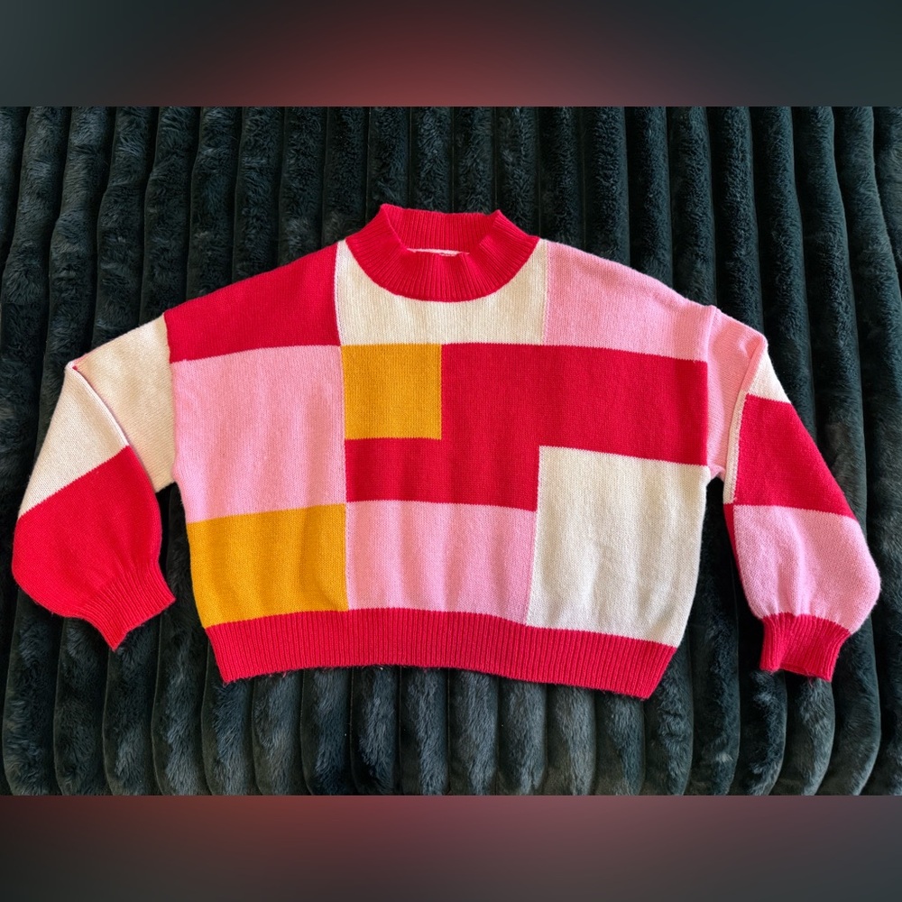 Cropped Color Block Mod Sweater - Picture 4 of 7